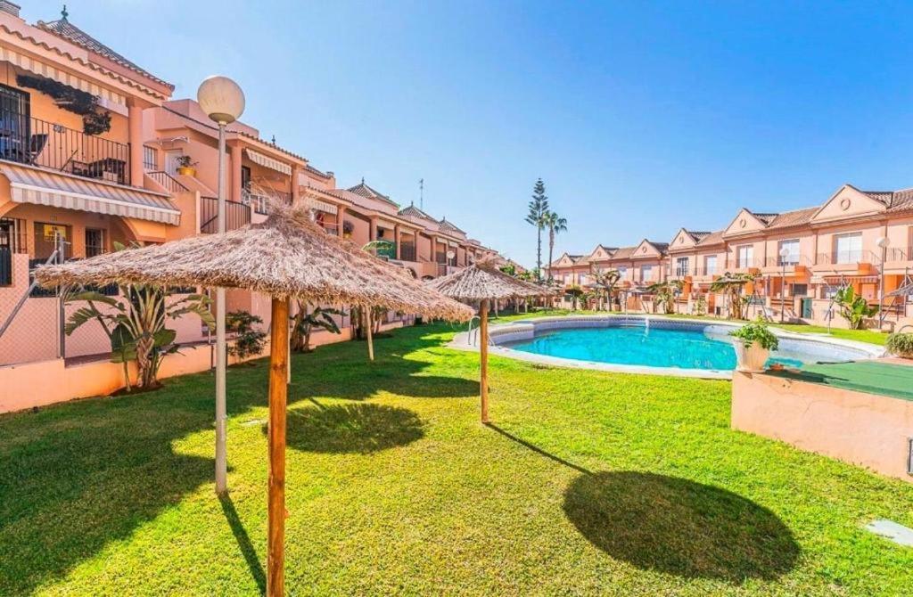 Apartamento Al Andalus. La Barrosa. Chiclana de la Frontera Exterior foto